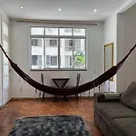 Apartamento Espacoso Na Praia De Copacabana
