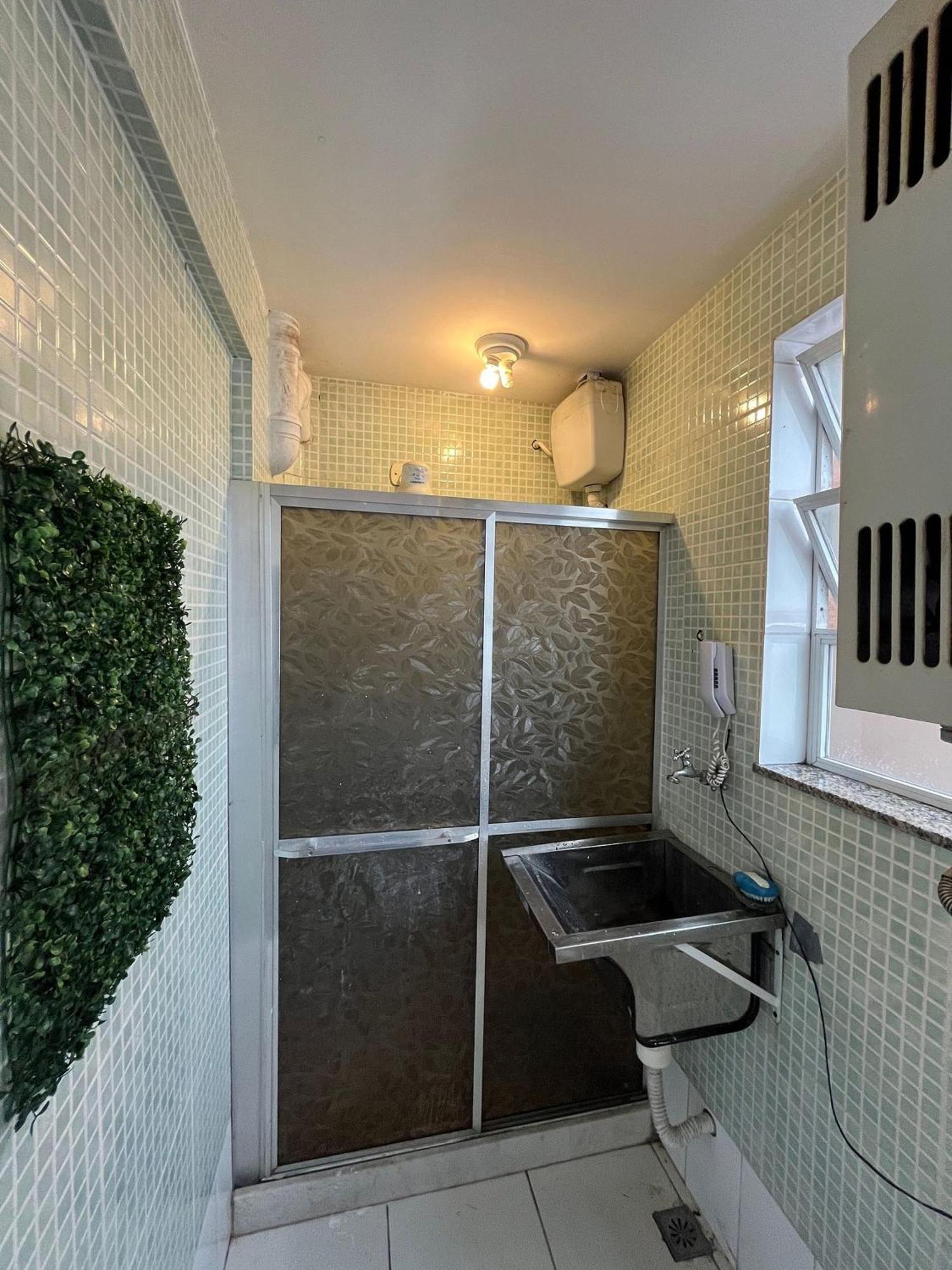Apartamento Espacoso Na De Copacabana *